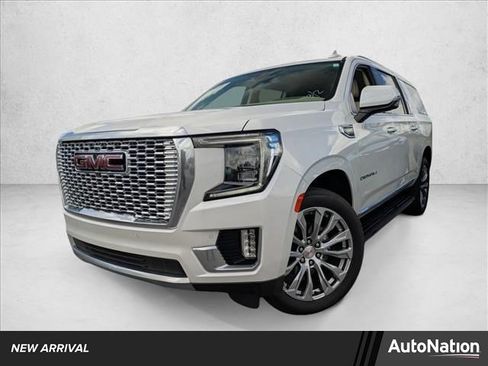 Used 2021 GMC Yukon XL Denali image 1