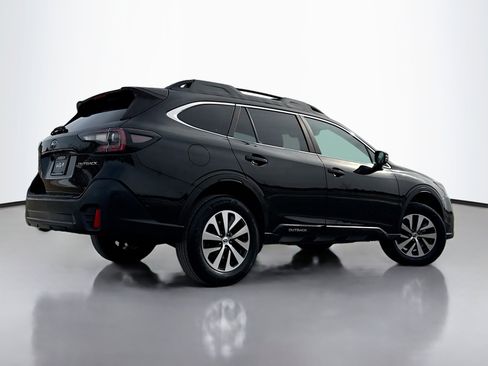 Used 2020 Subaru Outback Premium image 2