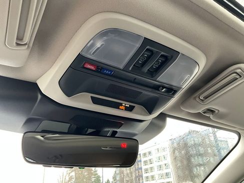 Used 2025 Subaru Crosstrek 2.0i Premium image 17