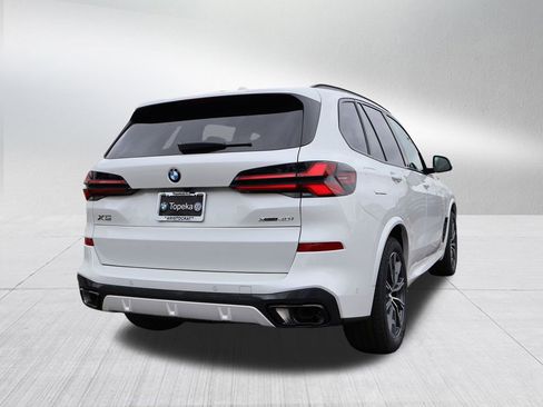 New 2026 BMW X5 xDrive40i w/ M Sport Package AWD/4WD image 8