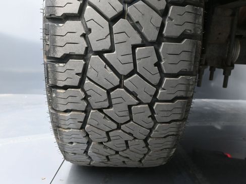 Used 2025 Ford F350 Platinum image 18