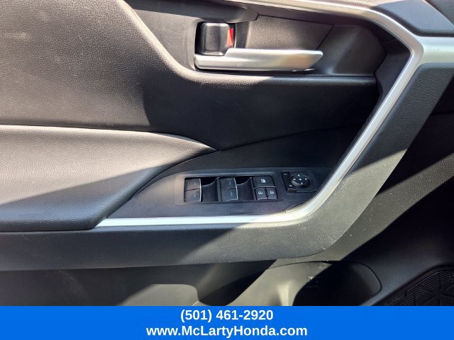 Used 2025 Toyota RAV4 XLE FWD image 32
