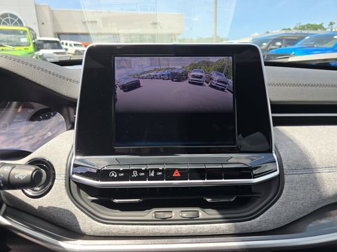 New 2025 Jeep Compass Sport image 15