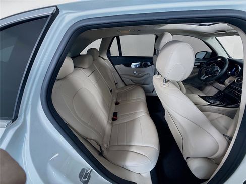 Used 2021 Mercedes-Benz GLC 300 image 20