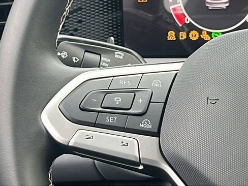 New 2026 Volkswagen Tiguan SE image 21