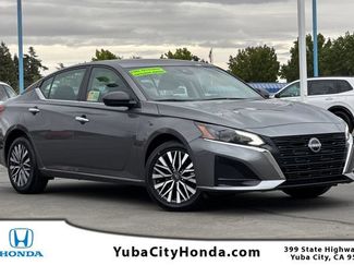 Used 2025 Nissan Altima 2.5 SV AWD/4WD video 1