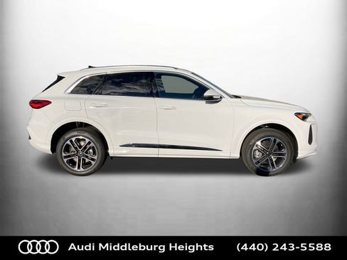 Used 2025 Audi Q5 Premium w/ Convenience Package image 10