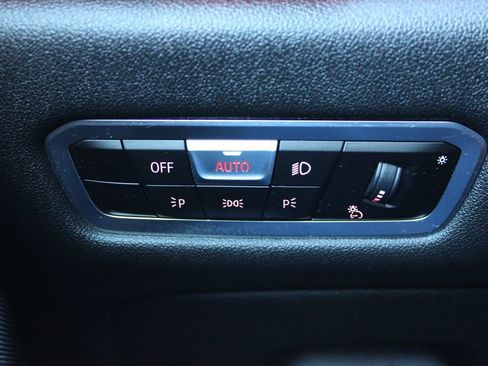 Used 2022 BMW X5 xDrive40i w/ Premium Package image 55