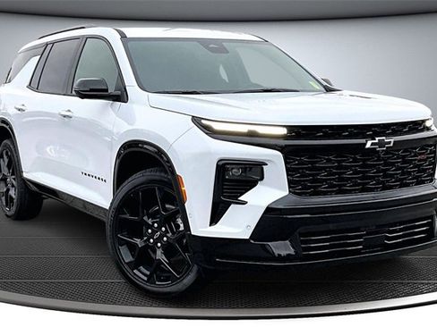 New 2026 Chevrolet Traverse RS w/ LPO, Floor Liner Package image 2