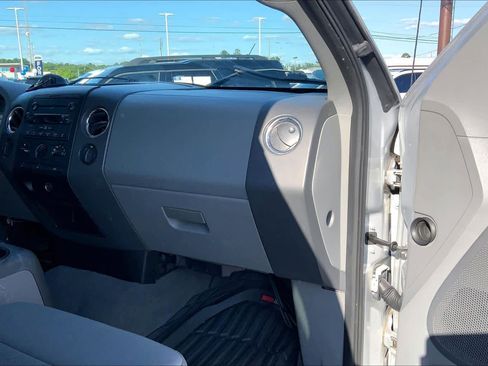 Used 2007 Ford F150 XLT AWD/4WD image 17