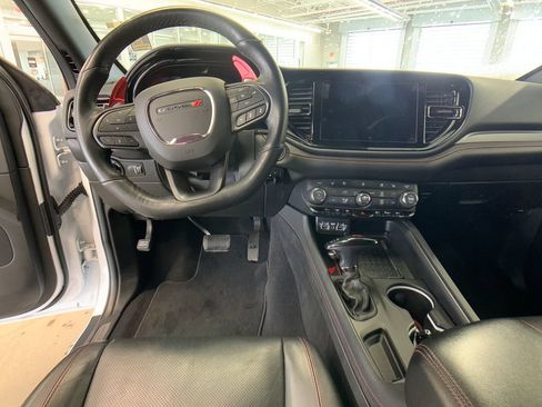Used 2025 Dodge Durango GT AWD/4WD image 13