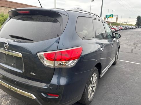 Used 2014 Nissan Pathfinder SL w/ SL Tech Package FWD image 4