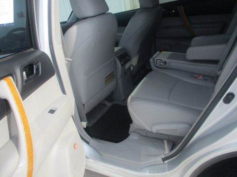 Used 2009 Toyota Highlander Limited image 25