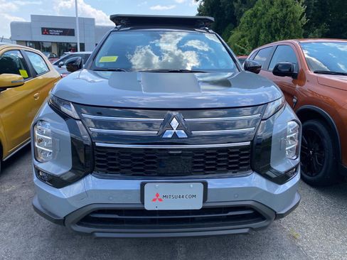 New 2025 Mitsubishi Outlander Trail Edition image 2