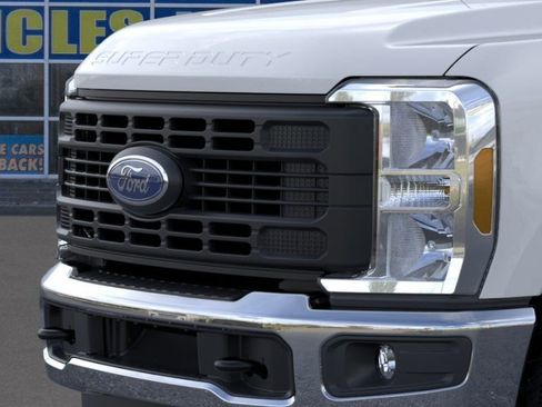 New 2025 Ford F250 XL w/ FX4 Off-Road Package AWD/4WD image 17