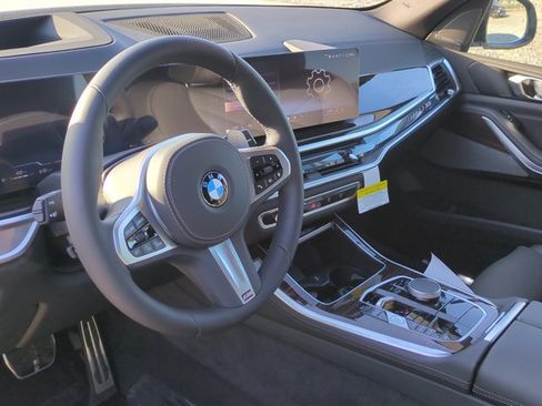 New 2026 BMW X5 sDrive40i w/ M Sport Package RWD image 3