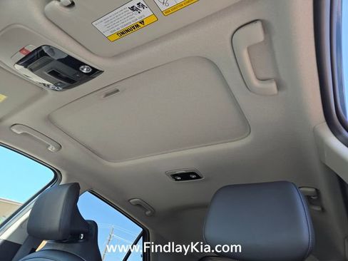 New 2026 Kia Niro Wave FWD image 11