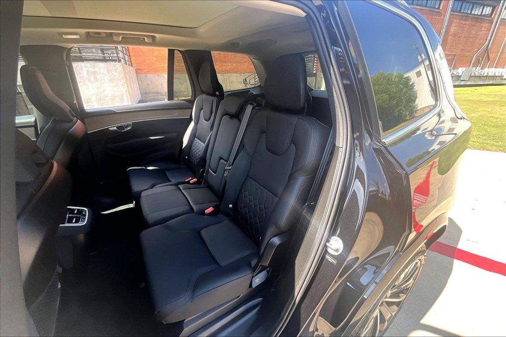 Certified 2026 Volvo XC90 B6 Plus AWD/4WD image 35