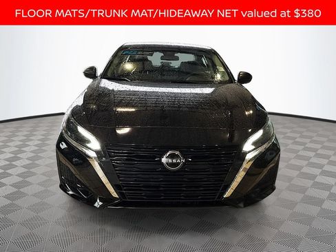 Used 2025 Nissan Altima 2.5 SV FWD image 2
