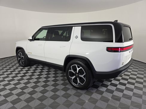 Used 2024 Rivian R1S Adventure AWD/4WD image 3