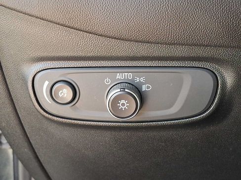 Used 2019 Chevrolet Equinox LT AWD/4WD image 24