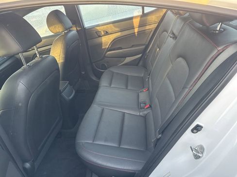 Used 2018 Hyundai Elantra Sport image 10