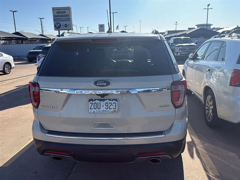 Used 2018 Ford Explorer Limited w/ Equipment Group 301A image 11