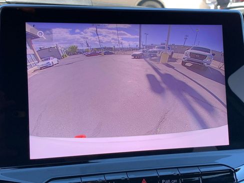 Used 2025 Jeep Compass Trailhawk image 17