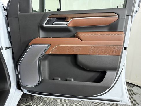 New 2026 GMC Sierra 2500 Denali Ultimate image 13