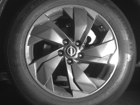Used 2025 Nissan Rogue SV FWD image 14