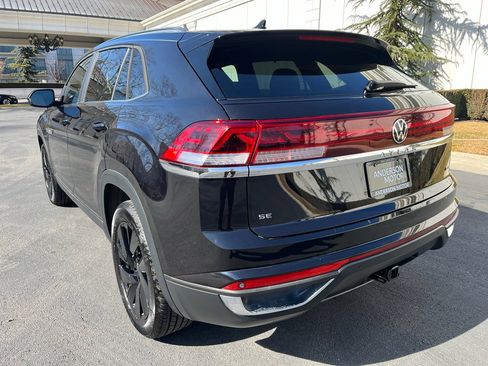 Used 2025 Volkswagen Atlas Cross Sport SE image 9