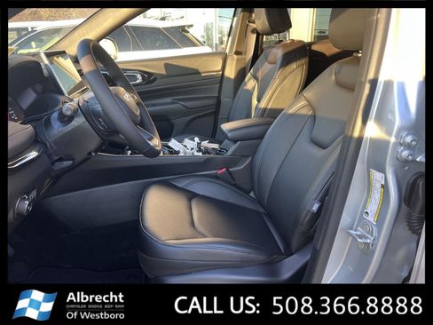 New 2026 Jeep Compass Limited image 10