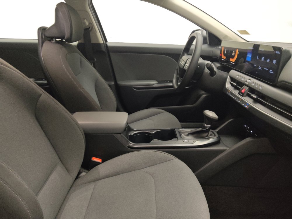 Used 2025 Kia K4 FWD image 21