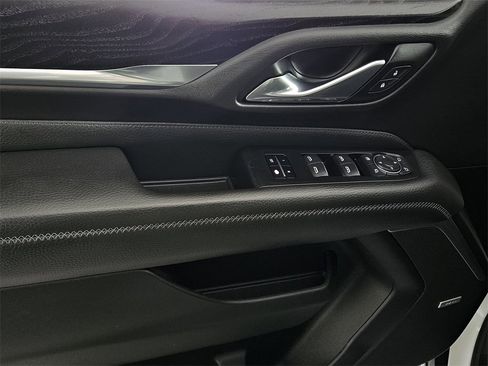 Used 2021 GMC Yukon Denali w/ Denali Premium Package image 26