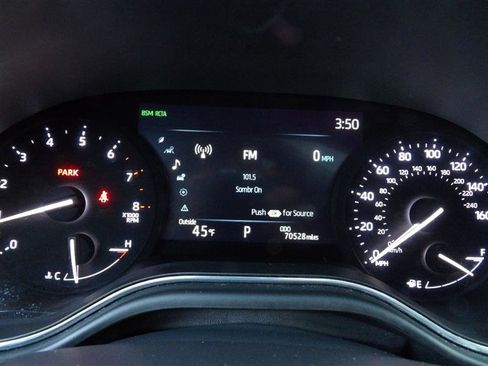 Used 2021 Toyota Avalon XLE w/ Moonroof Package image 33