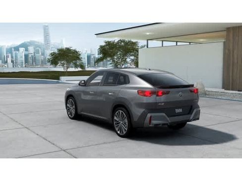 New 2026 BMW X2 xDrive28i w/ Convenience Package image 2