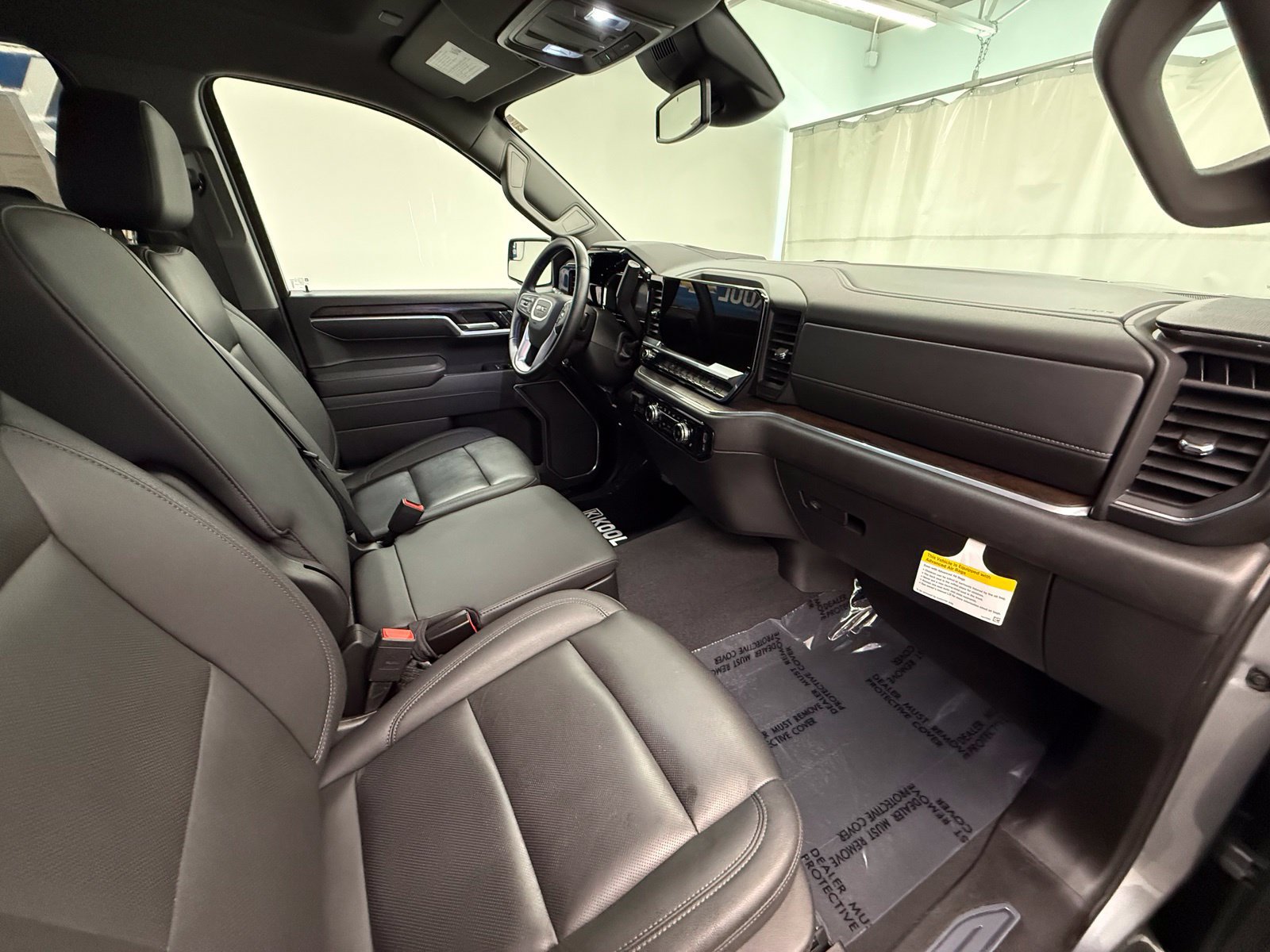 Used 2026 GMC Sierra 1500 SLT AWD/4WD image 8