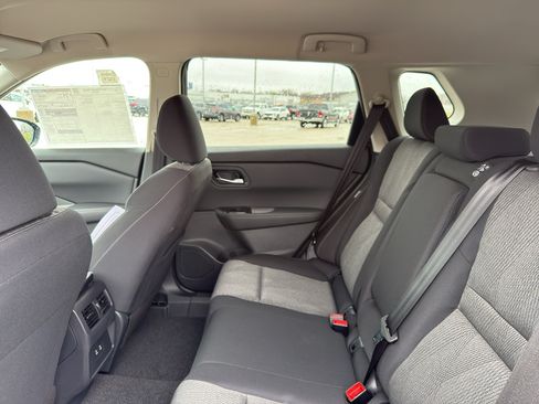New 2026 Nissan Rogue SV w/ Cold Weather Package AWD/4WD image 32