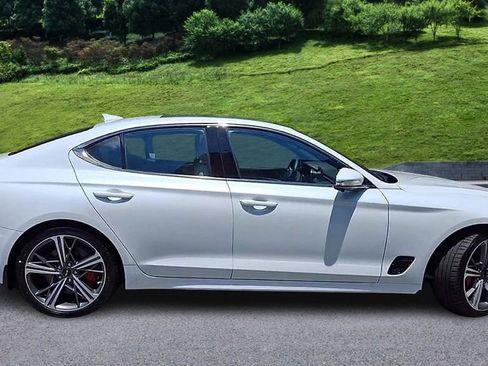 Certified 2025 Genesis G70 3.3T Advanced w/ Sport Prestige Package image 9