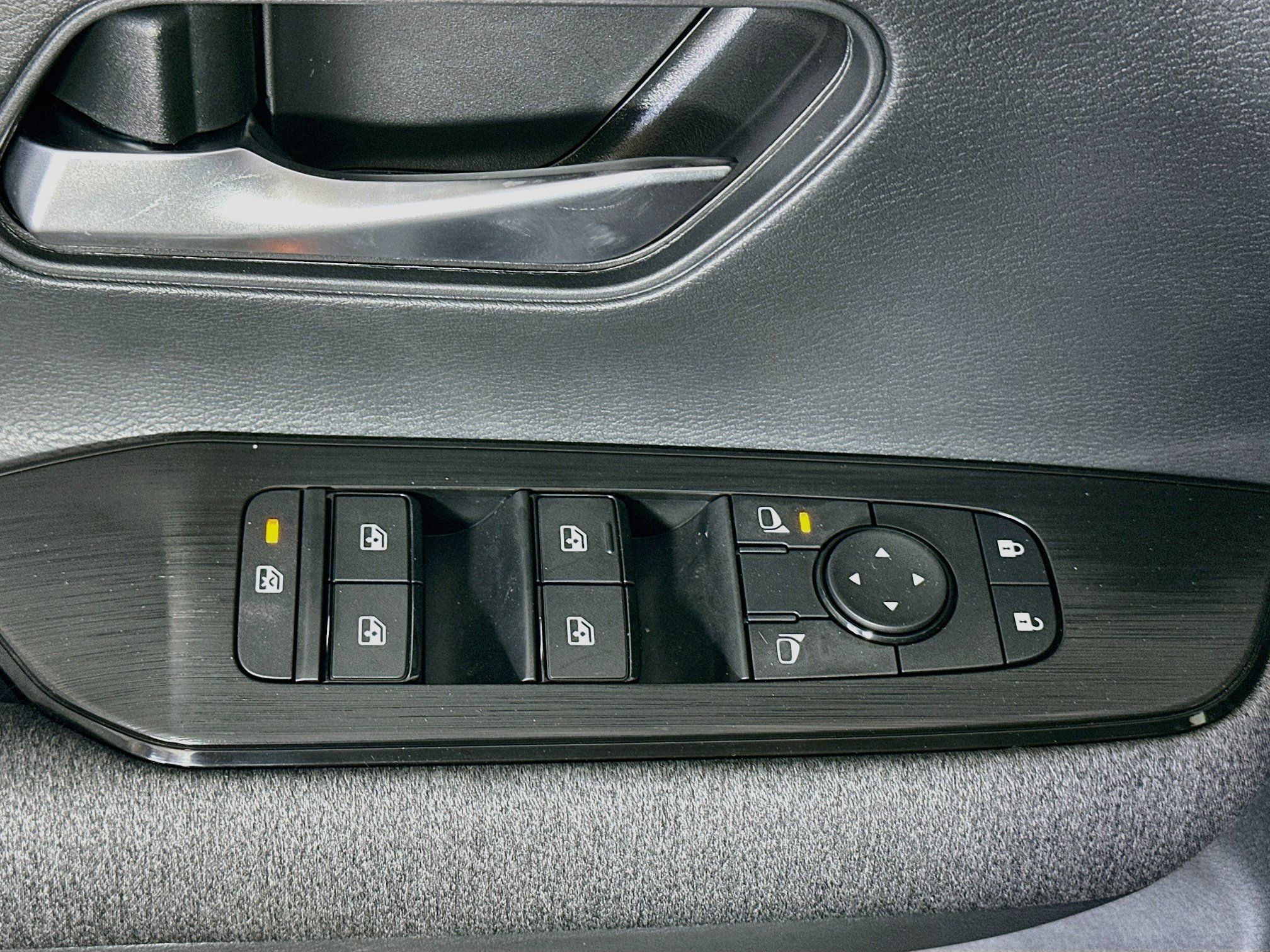 Used 2026 Nissan Kicks SV w/ SV Premium Package FWD image 15