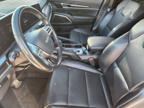 Certified 2023 Kia Telluride LX image 12
