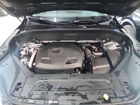 Used 2018 Volvo XC90 T6 Momentum w/ Convenience Package image 12