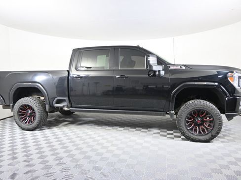 Used 2021 GMC Sierra 3500 AT4 image 9