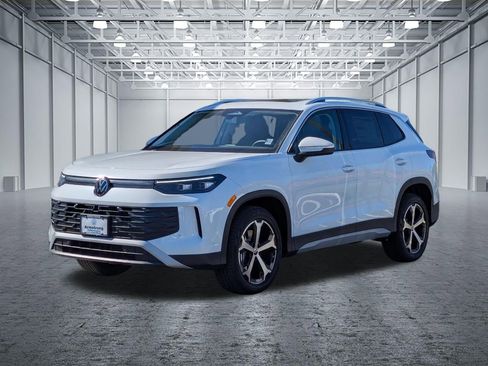 New 2026 Volkswagen Tiguan SE image 9