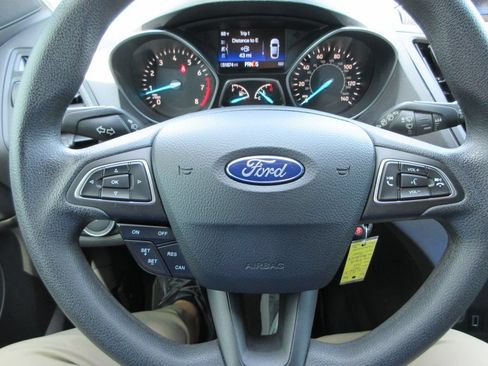Used 2017 Ford Escape S FWD image 23