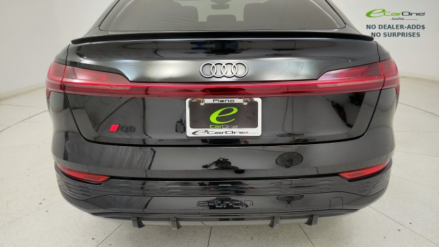 Used 2024 Audi Q8 e-tron Premium Plus w/ Premium Plus Package AWD/4WD image 28