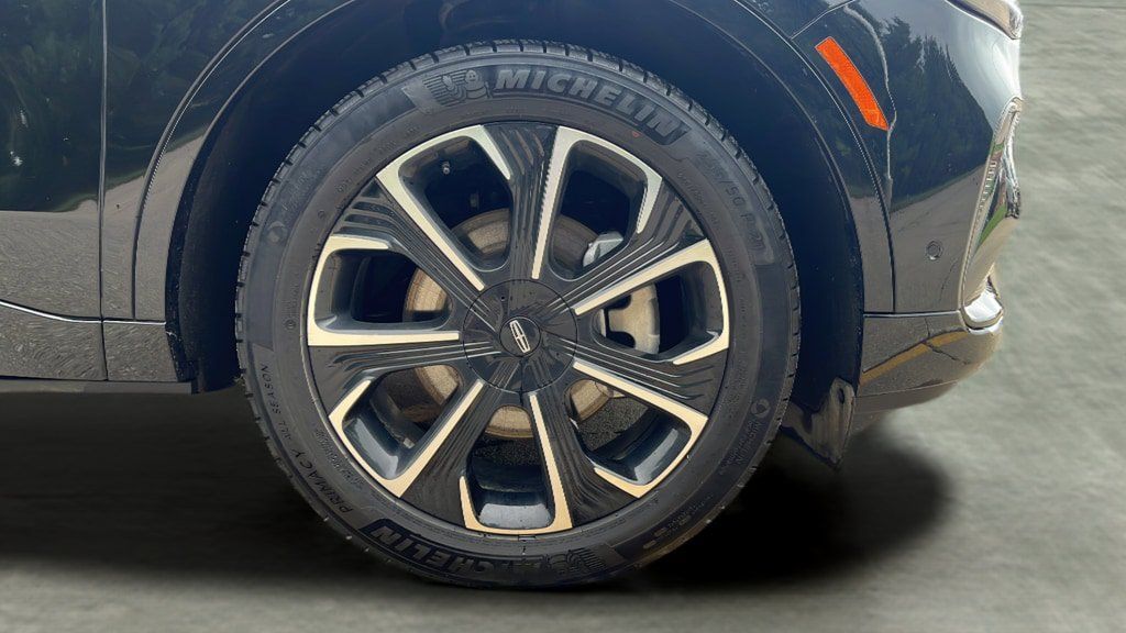 Used 2024 Lincoln Nautilus Reserve w/ Equipment Group 202A AWD/4WD image 20