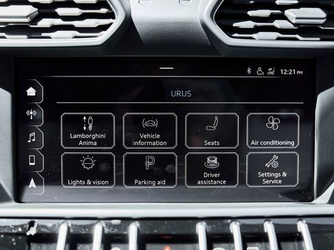 Used 2019 Lamborghini Urus AWD/4WD image 77