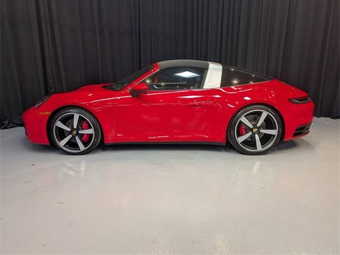 Certified 2022 Porsche 911 Targa 4S w/ Premium Package image 12