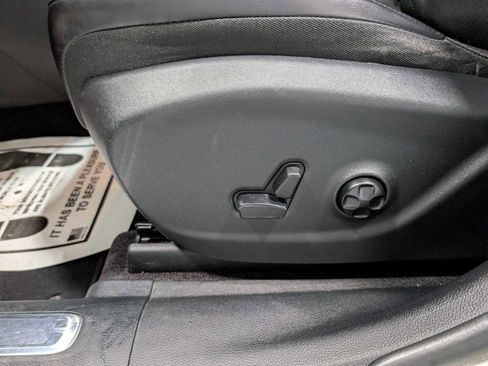 Used 2019 Jeep Cherokee Limited image 38